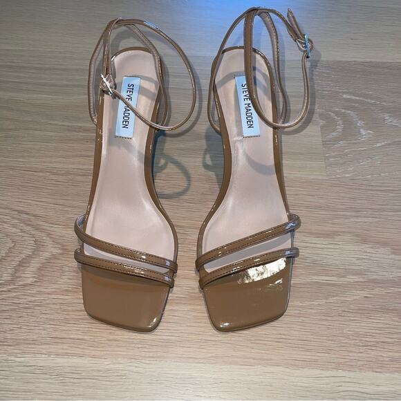 NWOB STEVE MADDEN Key Ankle Strap Stiletto Sandal In Cognac Patent 10 - Picture 2 of 7